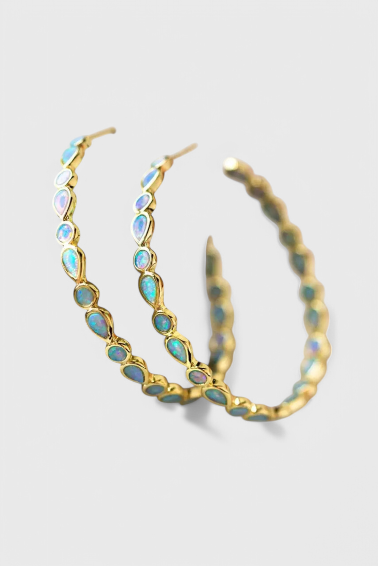 Pendientes Vintage de Ópalo Azul en Oro con Encanto Soñador