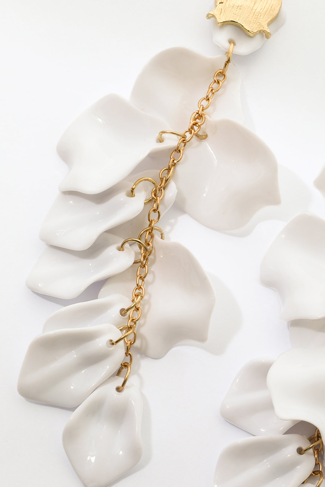 Elegantes Pendientes de Gotas con Diseño de Pétalos de Orquídea