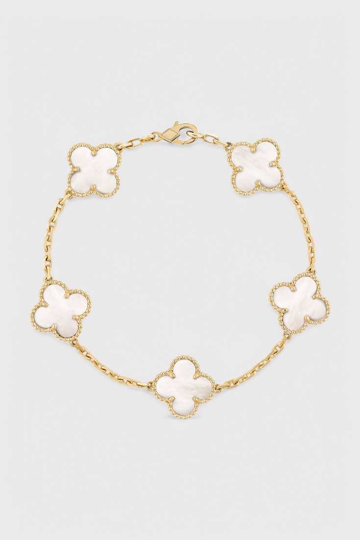 Pulsera de Trébol con Diseño Elegante y Acabado en Baño de Oro