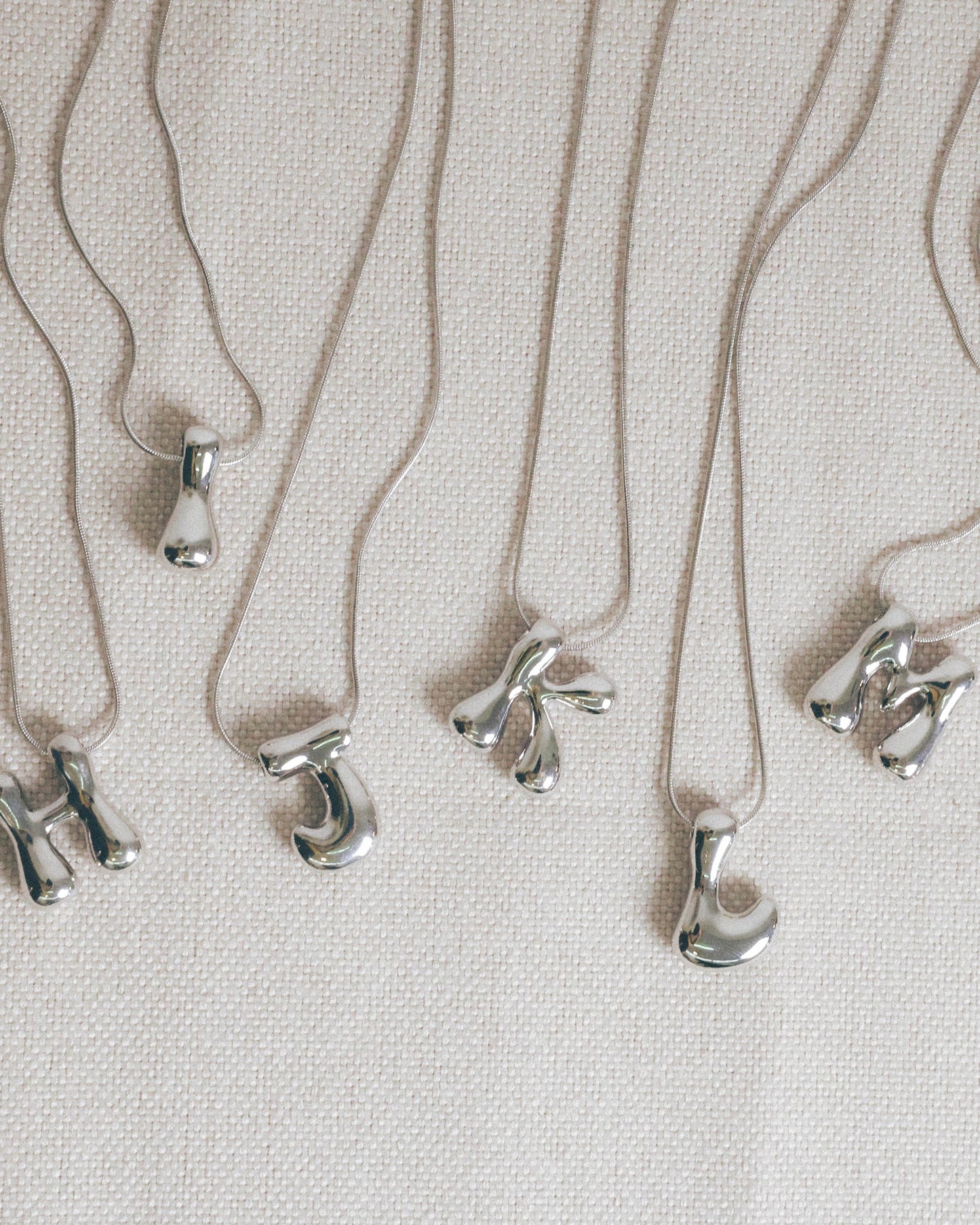 Tu Letra, Tu Brillo – Collar de Plata