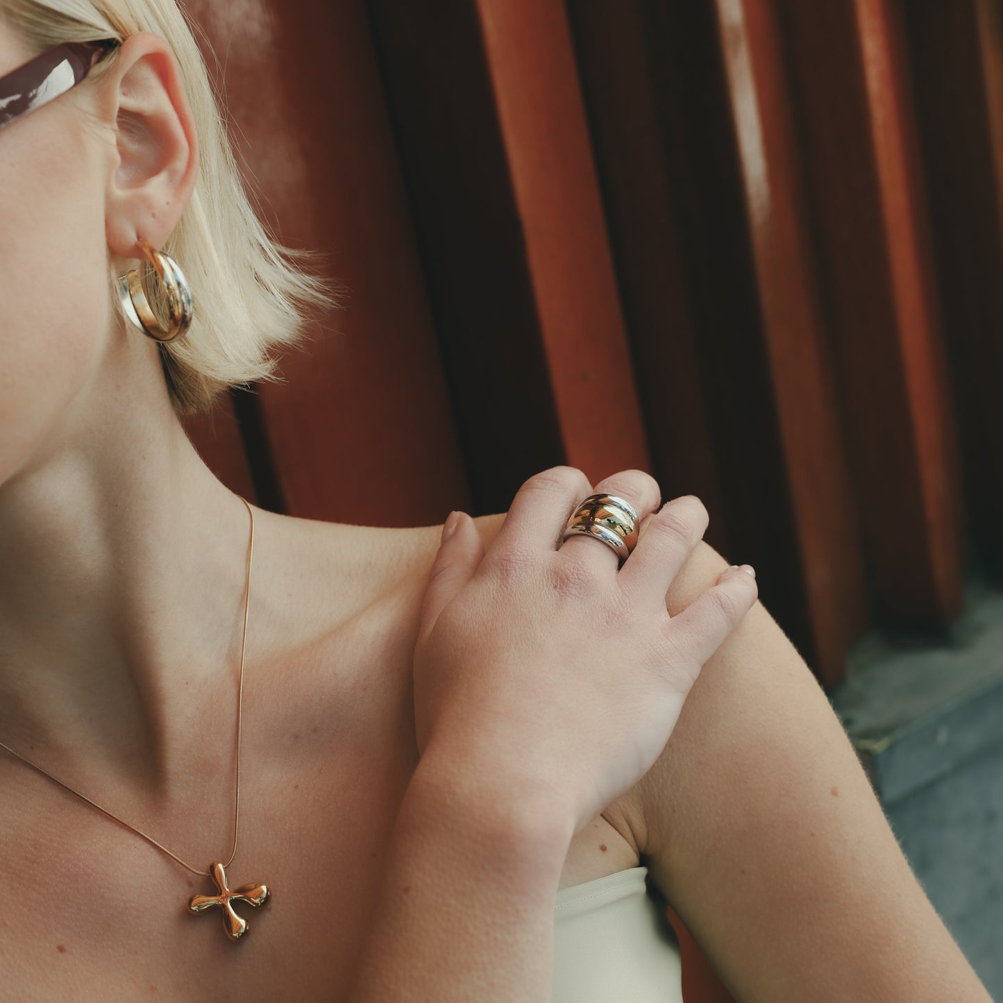 Tu Letra, Tu Brillo – Collar con Baño de Oro 18K
