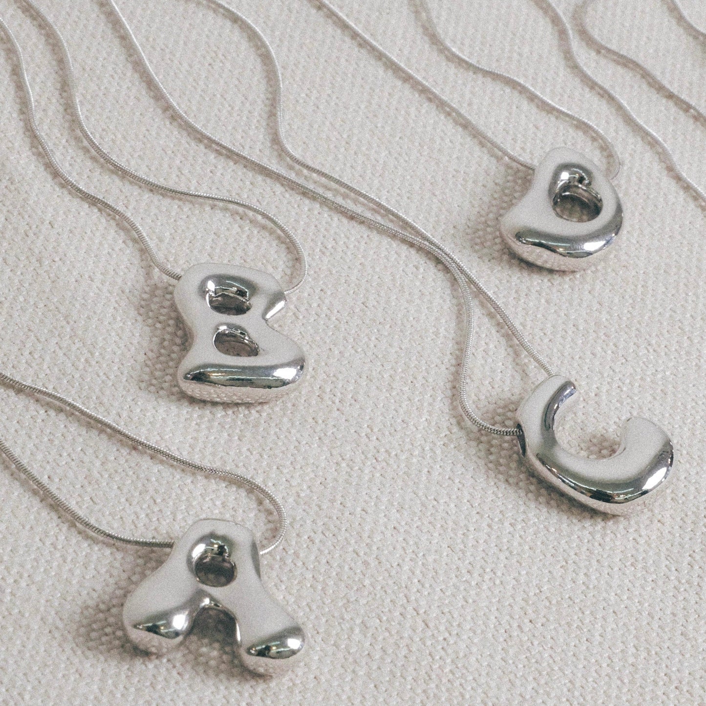 Tu Letra, Tu Brillo – Collar de Plata