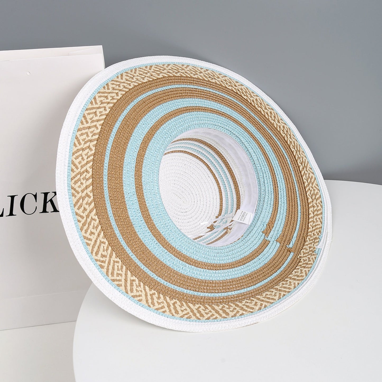 Sombrero de sol de ala ancha para mujer Diseño tejido a rayas Sombrero de verano ligero Estilo clásico Floppy