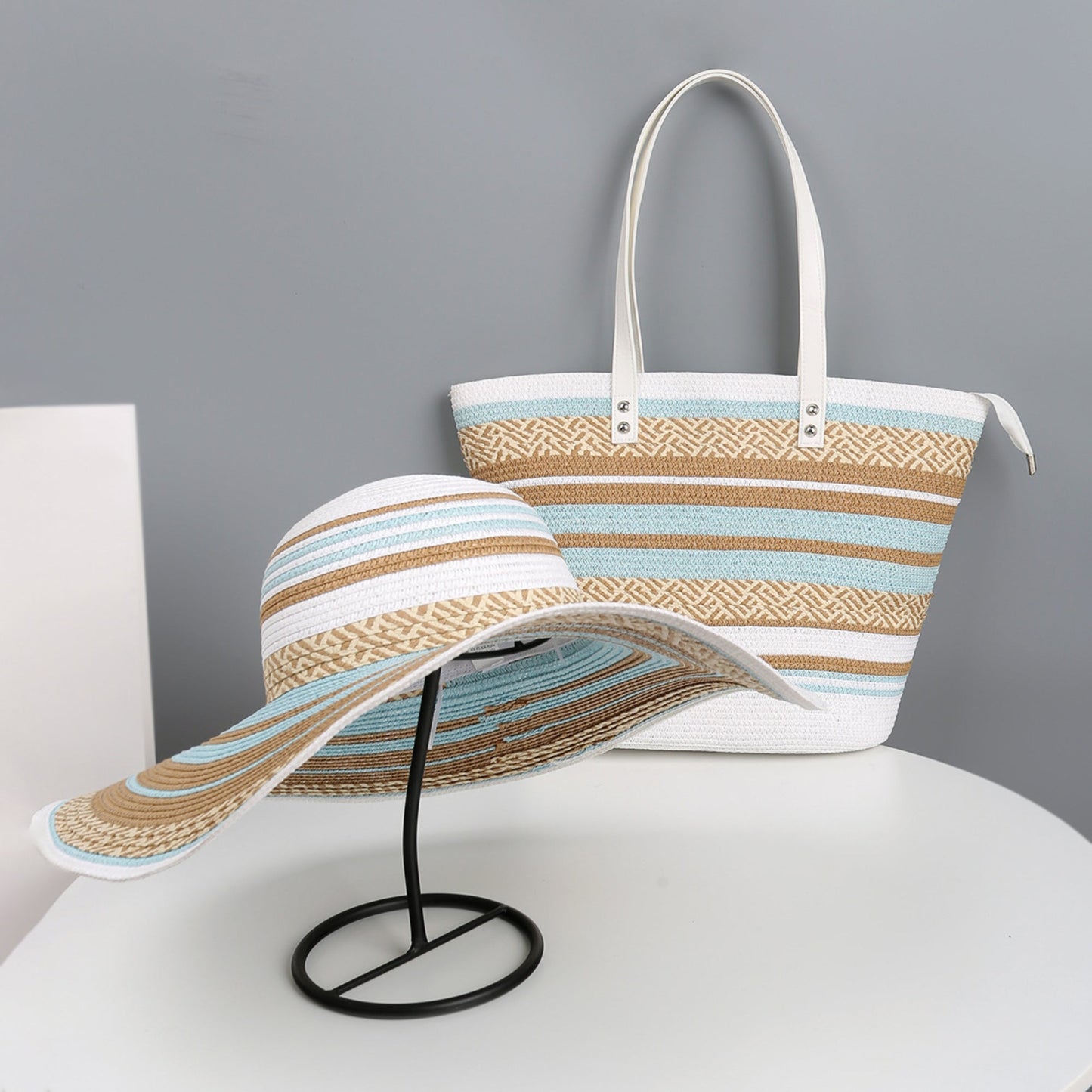 Sombrero de sol de ala ancha para mujer Diseño tejido a rayas Sombrero de verano ligero Estilo clásico Floppy