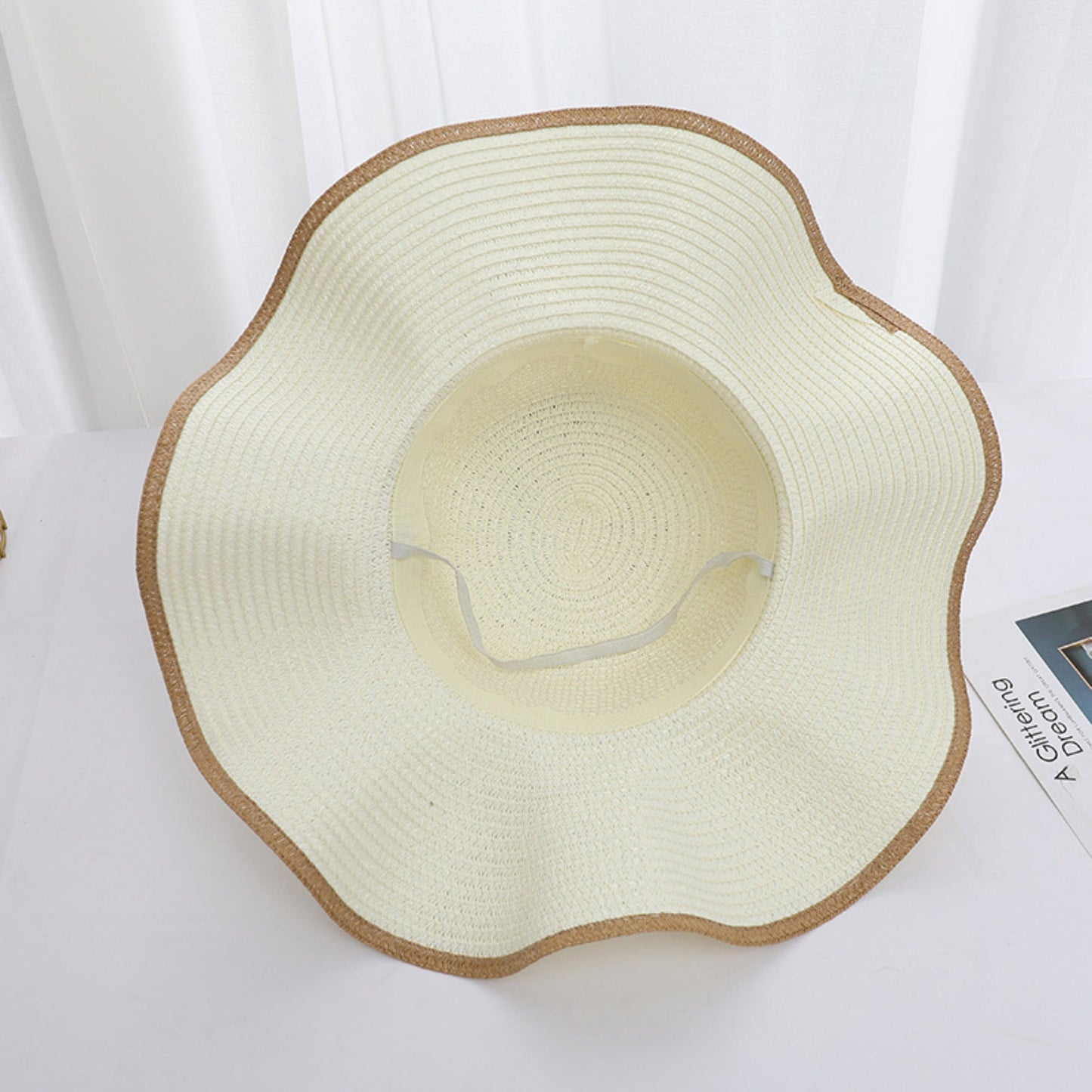 Sombrero de sol de ala ancha para mujer con detalles florales, corte ajustable, elegante sombrero de playa de verano