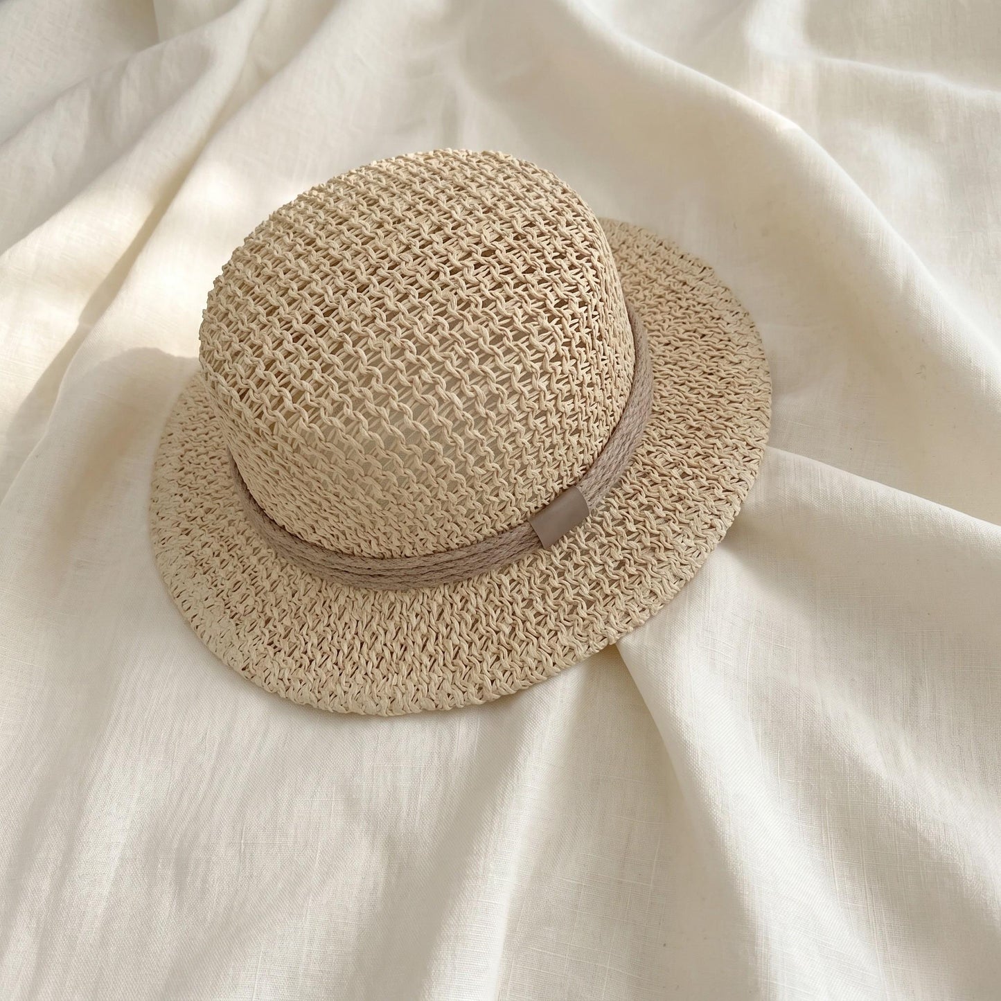 Sombrero de barco de paja con tapa plana para mujer, ala ancha, verano, vacaciones en la playa, sombrero de sol
