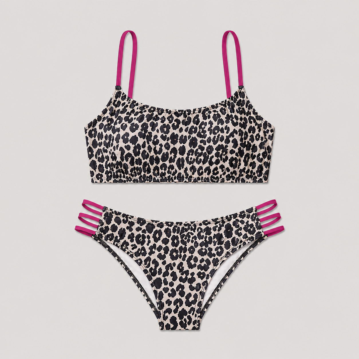 Paloma | Conjunto de bikini para mujer Mara Swim con estampado de leopardo, top con cuello redondo y braguita con aberturas laterales