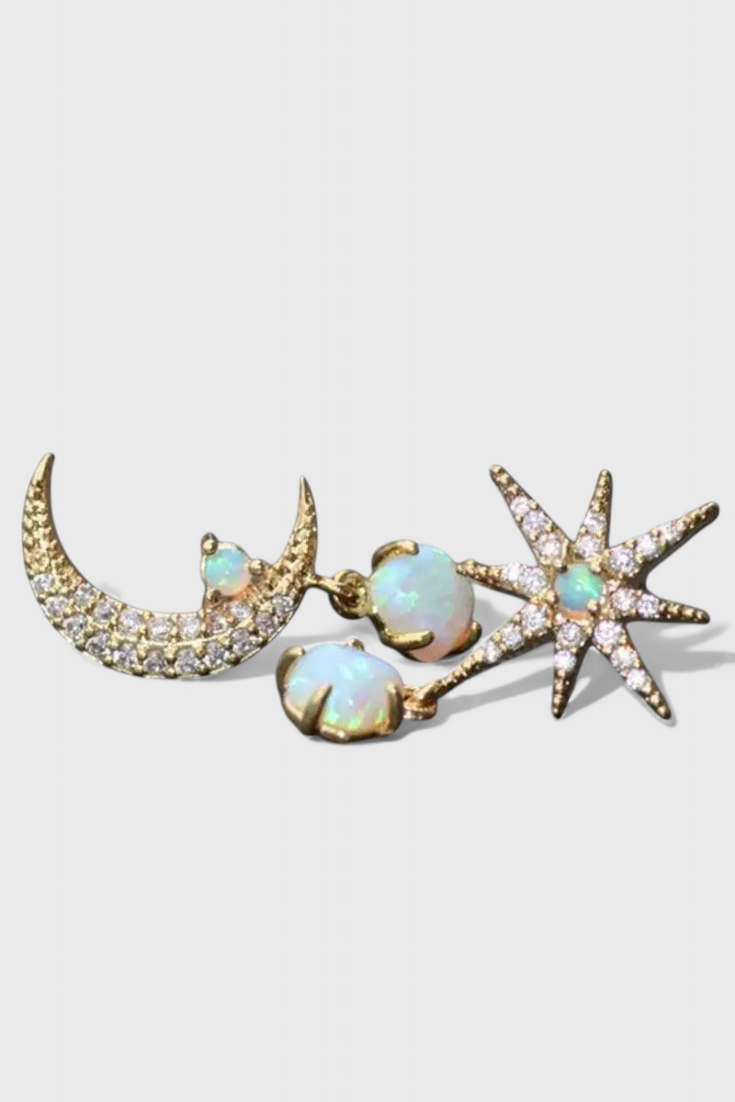 Elegantes Pendientes de Luna y Estrella en Oro para un Toque de Brillo y Encanto