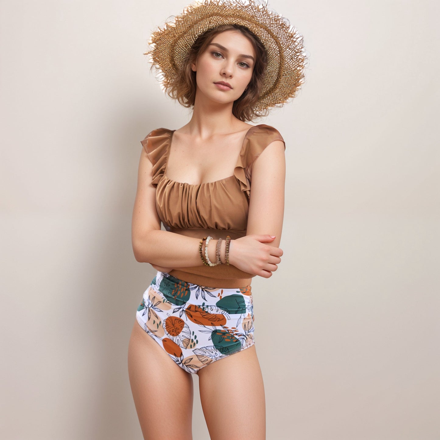 Conjunto de baño para mujer de Mara Swim: sujetador de bikini con volantes y detalle fruncido en el pecho, y braguita de cintura alta con estampado de hojas