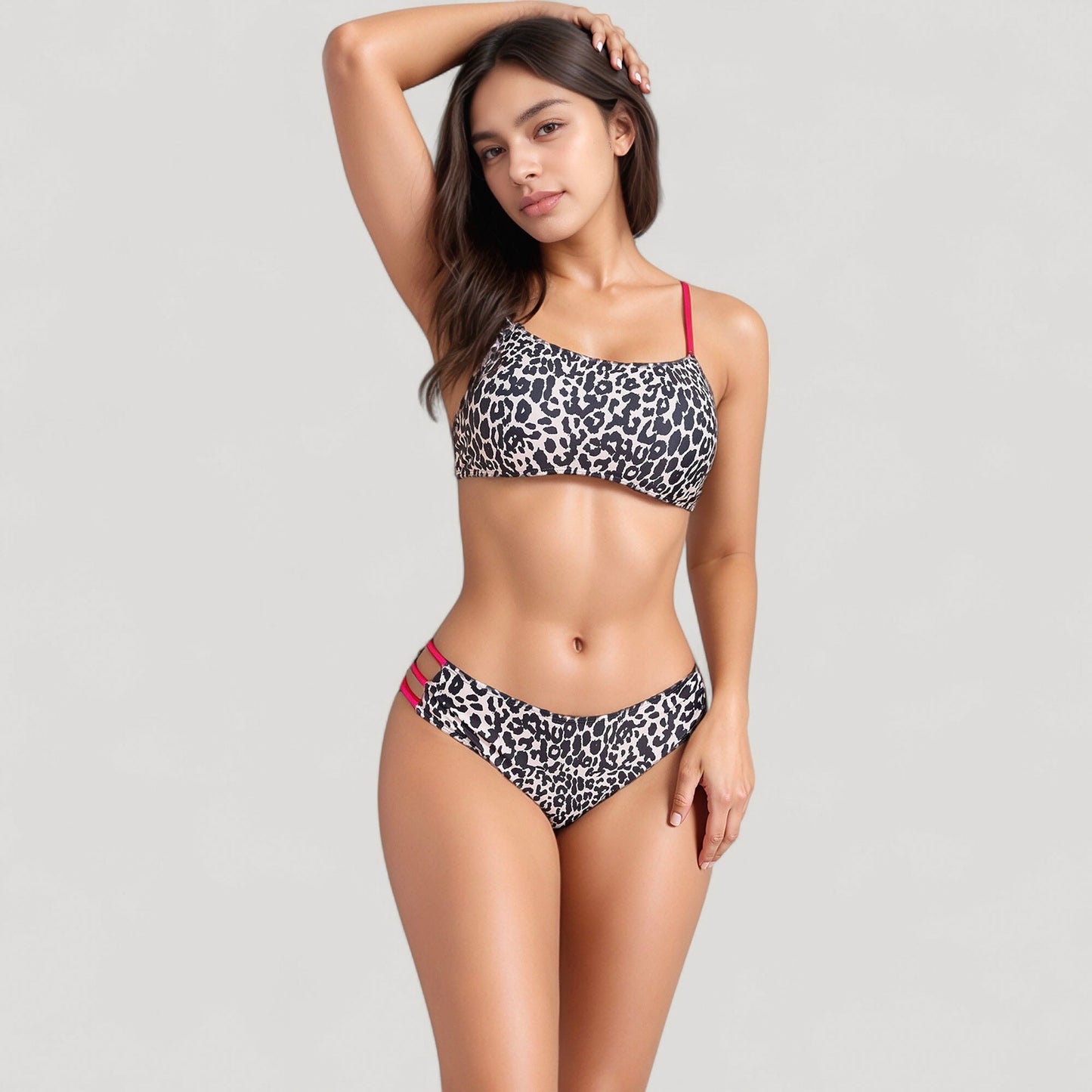 Paloma | Conjunto de bikini para mujer Mara Swim con estampado de leopardo, top con cuello redondo y braguita con aberturas laterales