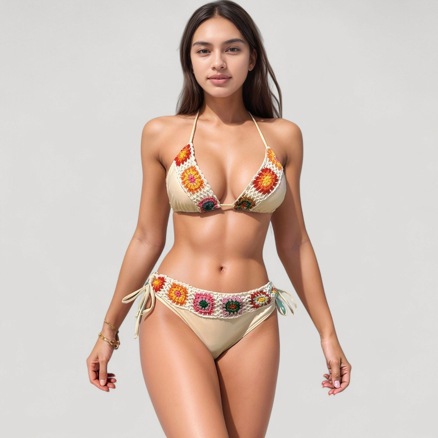 Clarita | Conjunto de bikini triangular para mujer de Mara Swim con detalles de ganchillo, lazos ajustables y adornos de punto floral