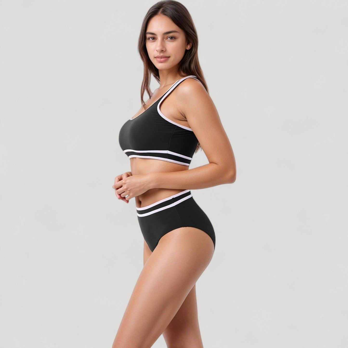Conjunto de bikini deportivo de cintura alta para mujer de Mara Swim, con ribetes en contraste y top corto de cuello redondo
