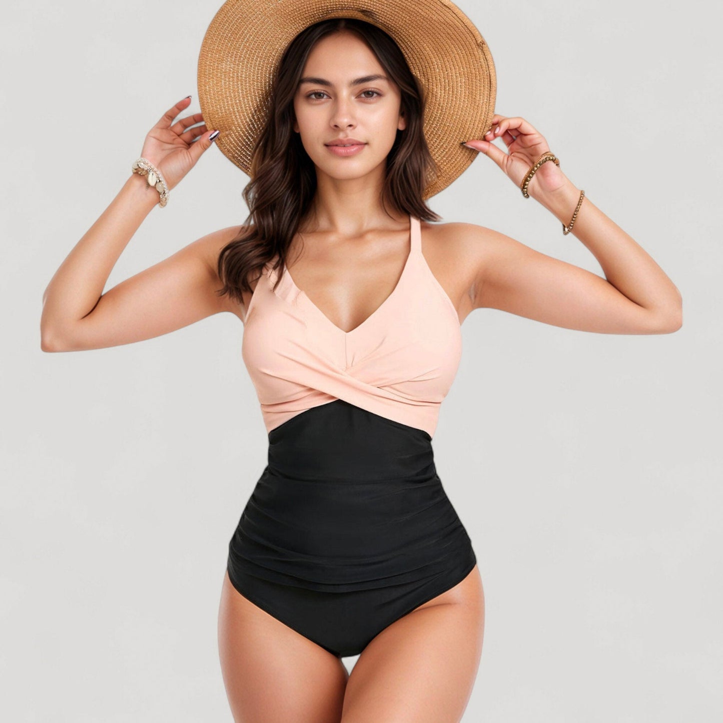 Bañador de una pieza para mujer «Twist Front» de Mara Swim, con panel fruncido en la cintura y tirantes ajustables para una silueta favorecedora y una sujeción óptima