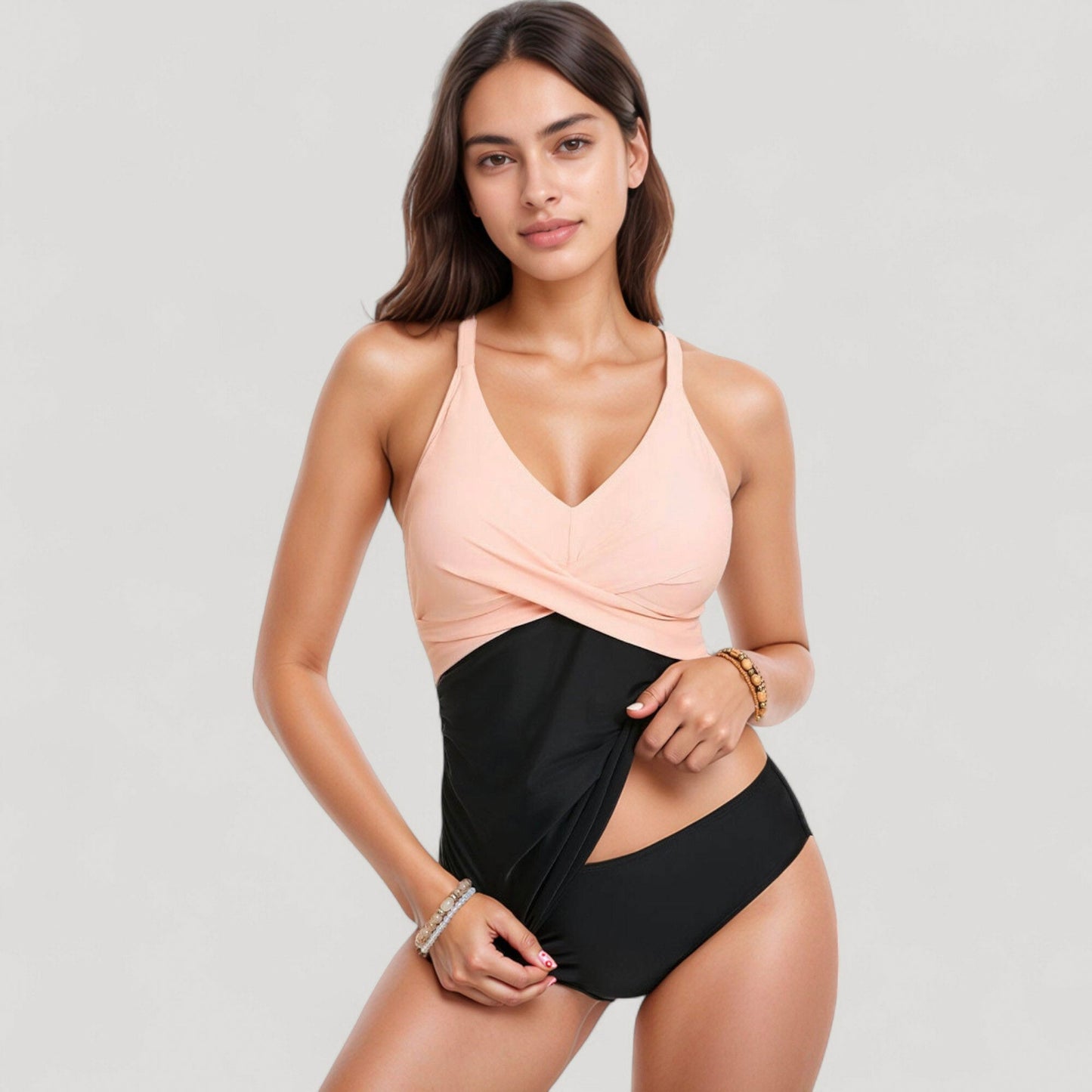 Bañador de una pieza para mujer «Twist Front» de Mara Swim, con panel fruncido en la cintura y tirantes ajustables para una silueta favorecedora y una sujeción óptima