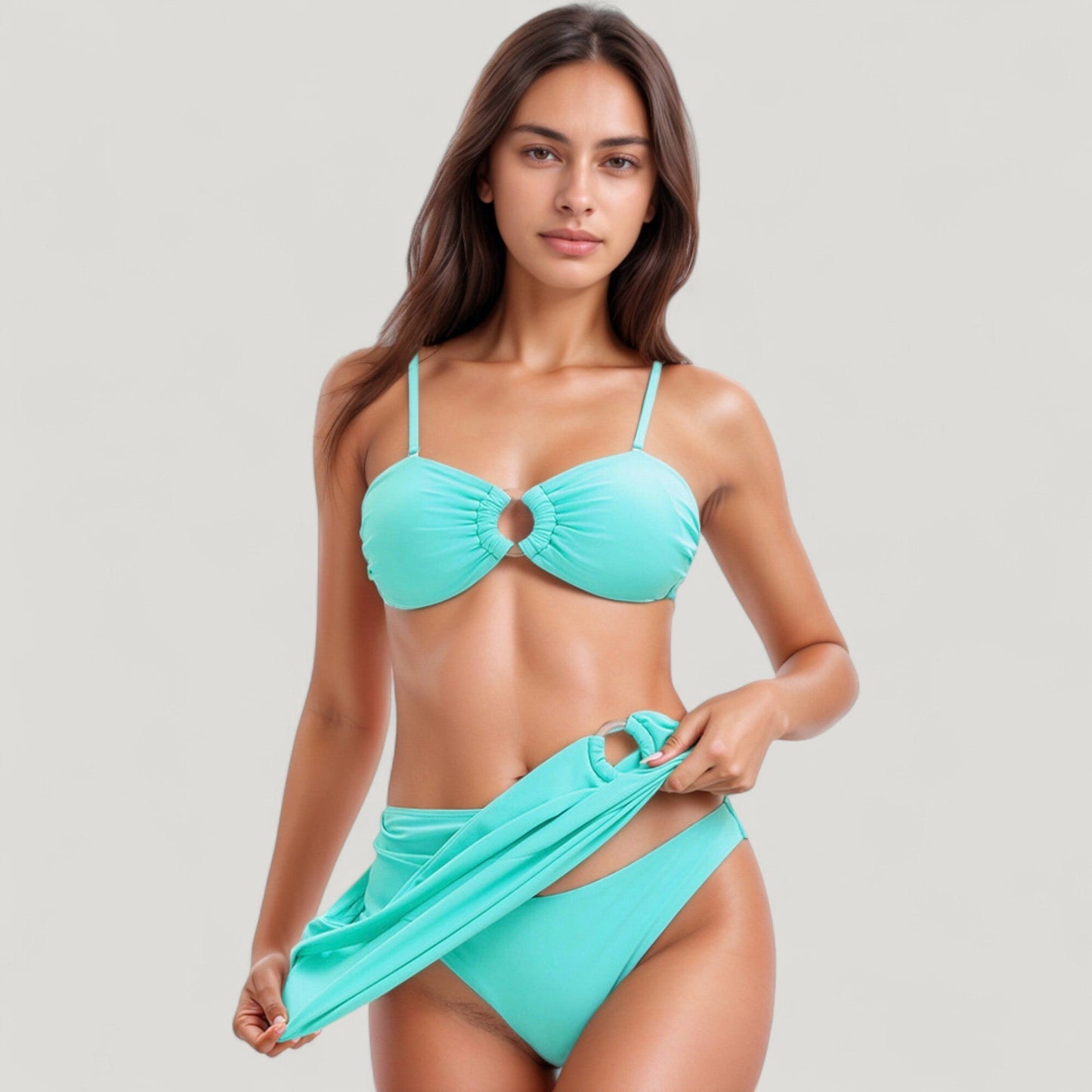 Conjunto de bikini de 3 piezas para mujer de Mara Swim, con top bandeau con anillos en la parte delantera, braguita de cintura alta y falda pareo a juego