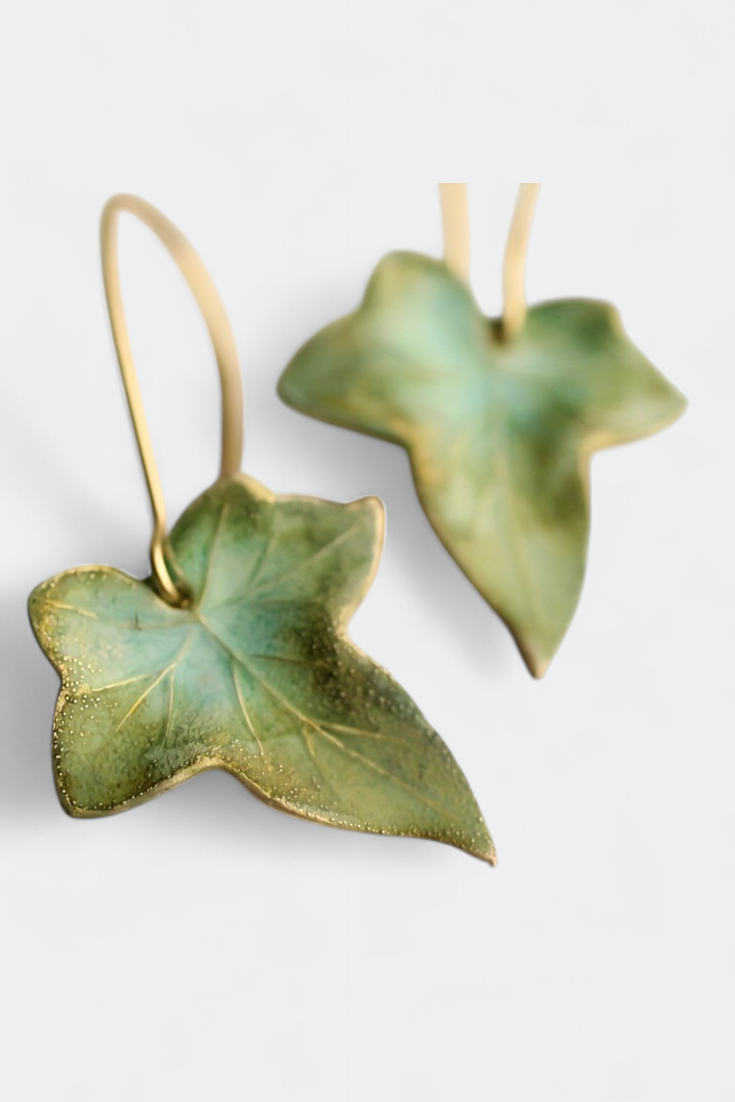 Elegantes Pendientes Vintage con Diseño de Hoja Verde para un Estilo Único